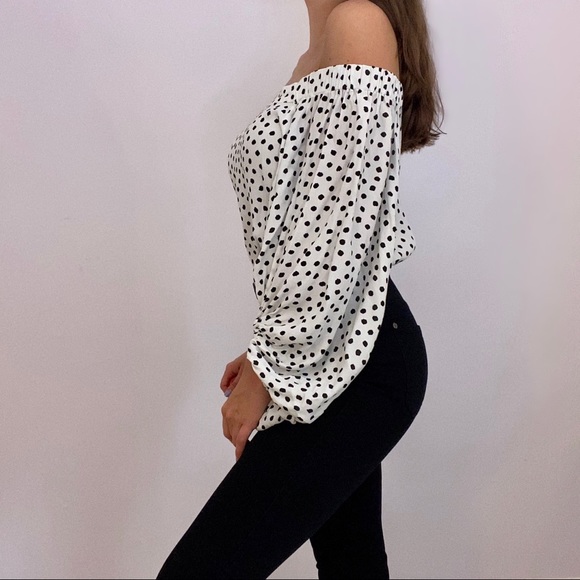 NWT Polka Dot Off the Shoulder Top - Picture 3 of 4